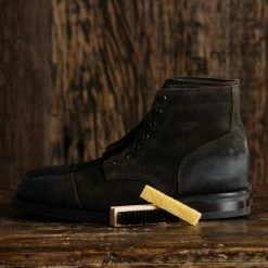 Thursday Boots - Accessories Cobbler's Choice Suede Brush & Eraser 8 Thursday Boots - Accessories Cobbler's Choice Suede Brush & Eraser