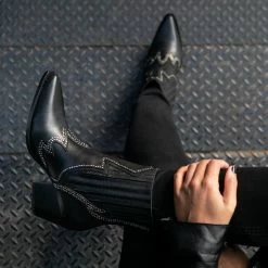 Thursday Boots - Women's Icon | Black