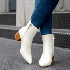 Thursday Boots - Women's Luna | Ecru