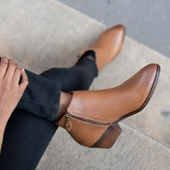 Thursday Boots - Women's Downtown | Toffee